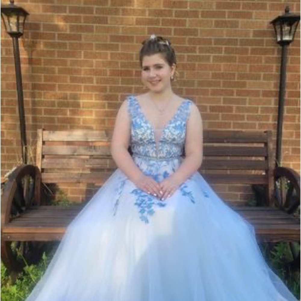 Size 5 prom dress blue and white